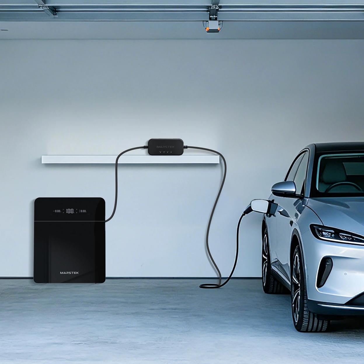 MARSTEK VENUS E 4.0 Batería Solar Inteligente de 5 kWh 6 » Suministro de sistemas solares y soluciones energéticas para empresas | Exportación internacional Suministro de sistemas solares y soluciones energéticas para empresas | Exportación internacional https://www.greengoldgdp.com/producto/marstek-venus-e-4-0/ Green Gold GDP MARSTEK VENUS E 4.0 alimentando un vehículo eléctrico mediante almacenamiento de energía solar residencial.