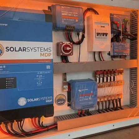 GG-BUS 4000 PLUS | Sistema Victron 4 kW · 10,24 kWh 5 » Suministro de sistemas solares y soluciones energéticas para empresas | Exportación internacional Suministro de sistemas solares y soluciones energéticas para empresas | Exportación internacional https://www.greengoldgdp.com/producto/gg-bus-4000-plus-victron-4kw-10-24kwh/ Green Gold GDP MPPT 250/100 integrado sistema Victron GG-BUS 4000 PLUS